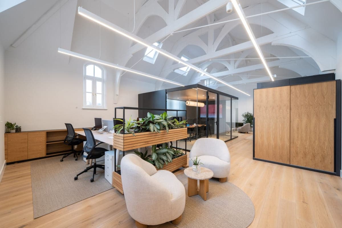 global-venture-capital-firm-offices-london-1200x800 (1)